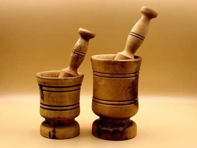 pilon droit en bois d’olivier