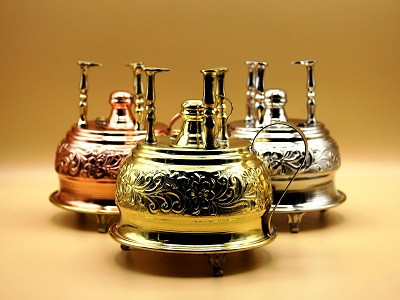 Réchaud en cuivre ciselé...