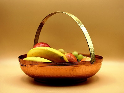 Panier à pain ou à fruit en cuivre martelé, un bijoux d'art !!