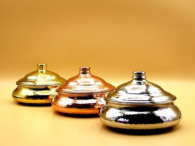 Bonbonnière en cuivre martelé