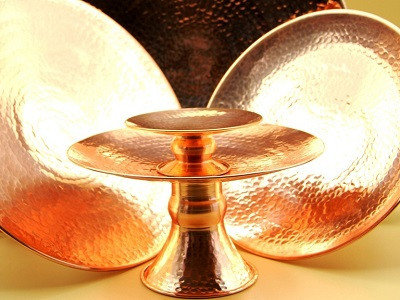 Plateau sur pieds en cuivre...