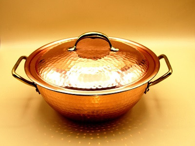 Soupière en cuivre martelé
