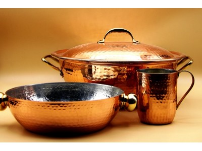 une première en Tunisie, un service couscous en cuivre martelé