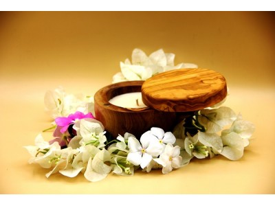 Bougie avec couvercle...