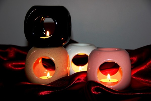 Brûleur de l'huile essentiel en...